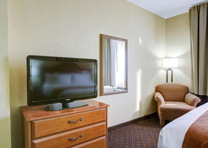 Comfort Suites