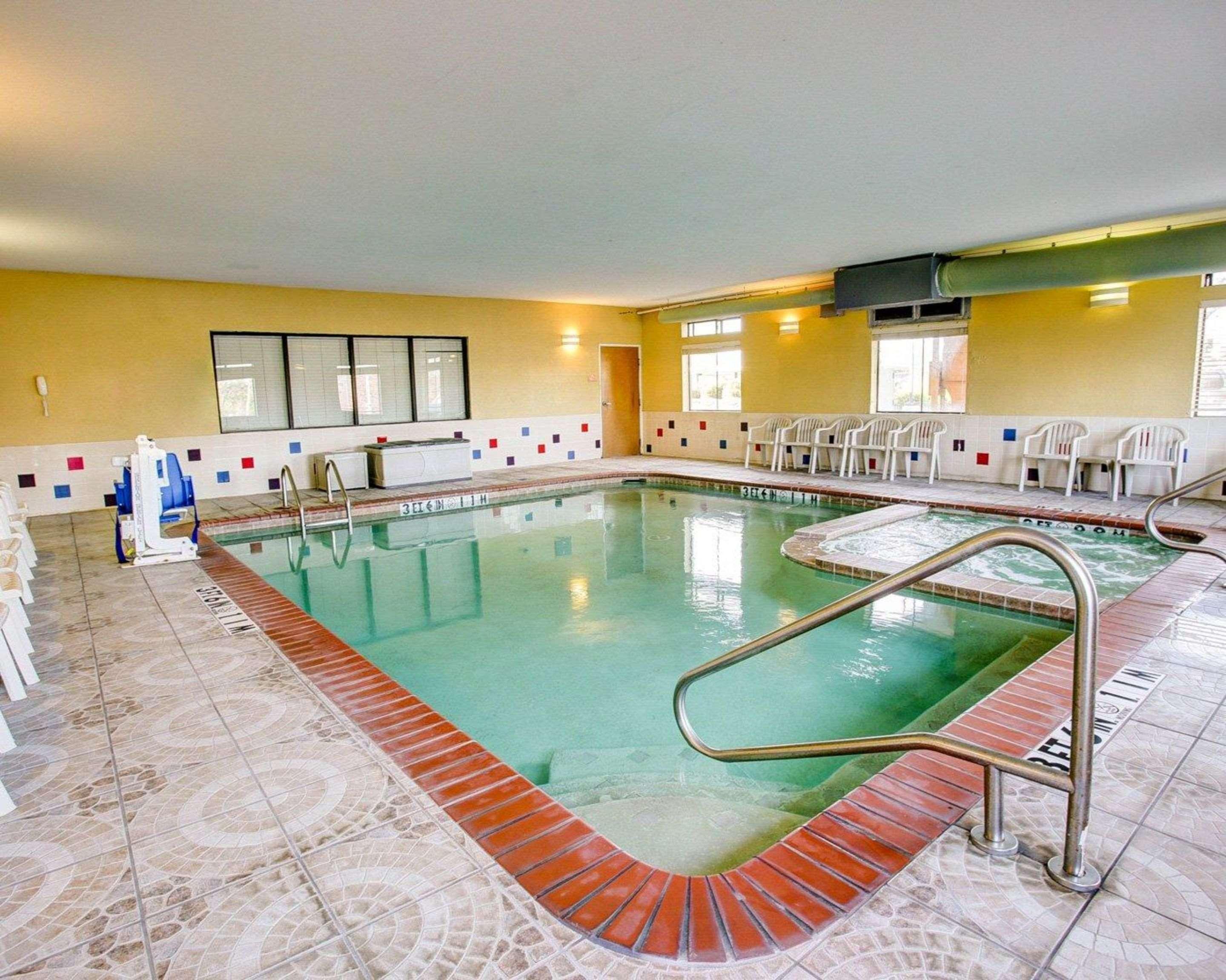 Comfort Hotel 3*